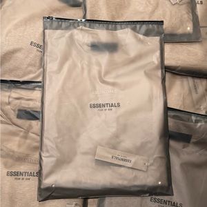 Fear Of God Essentials “Silver Cloud” t shirt